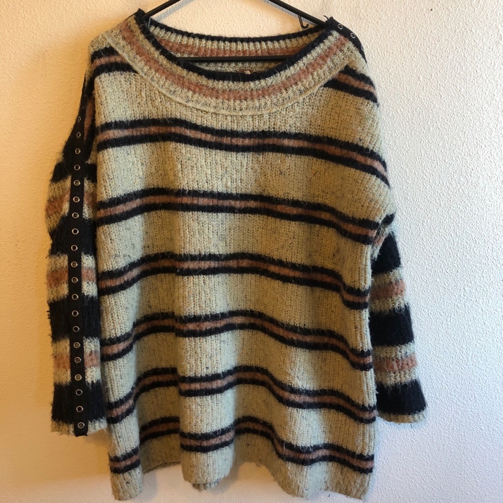 Women’s Free People Sweater Excellent Condition